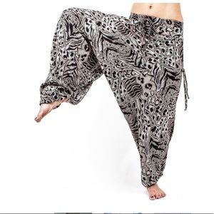 SOLD —Buddha Pants harem pants size extra small xs